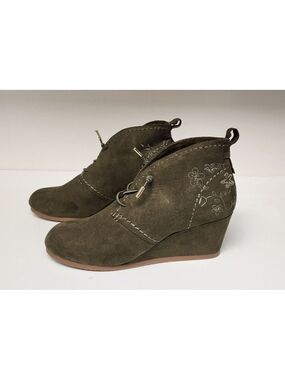 Cloudwalkers Olive Green Ankle Boots Size 9M Lace Up Wedge Floral Embroidery